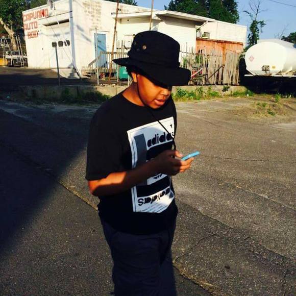 Meet your Posher, Devron - Picture 1 of 1